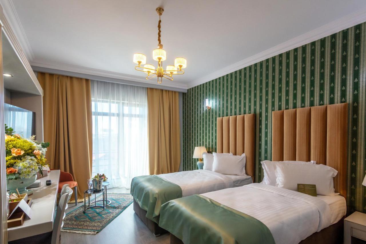 Phoenicia Express Hotel Bukarest Exteriör bild